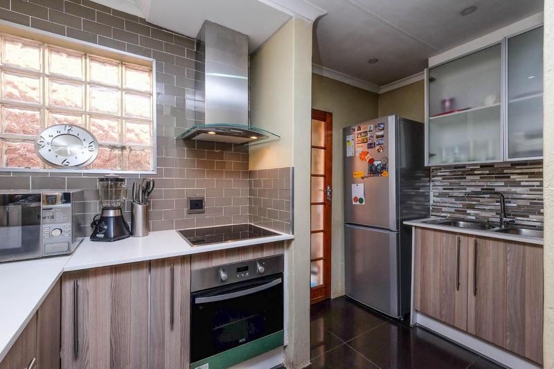 3 Bedroom Property for Sale in Florida Glen Gauteng