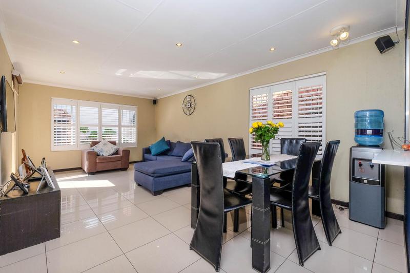 3 Bedroom Property for Sale in Florida Glen Gauteng