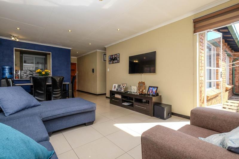 3 Bedroom Property for Sale in Florida Glen Gauteng