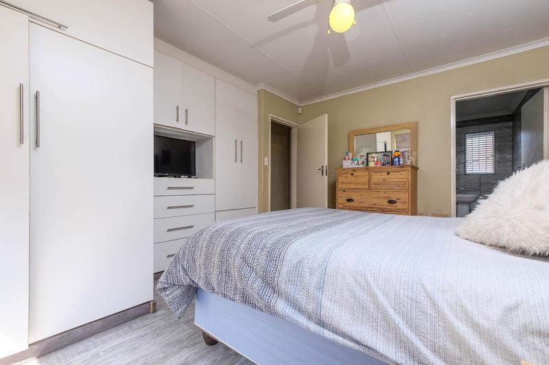 3 Bedroom Property for Sale in Florida Glen Gauteng