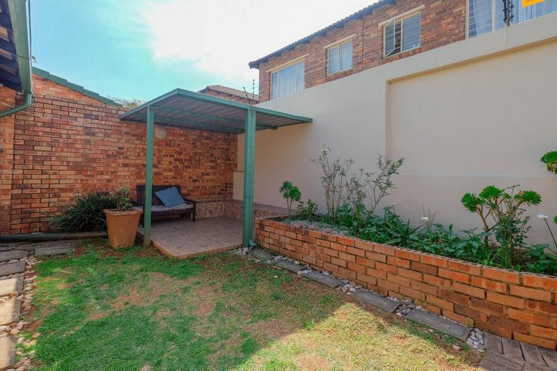 3 Bedroom Property for Sale in Florida Glen Gauteng