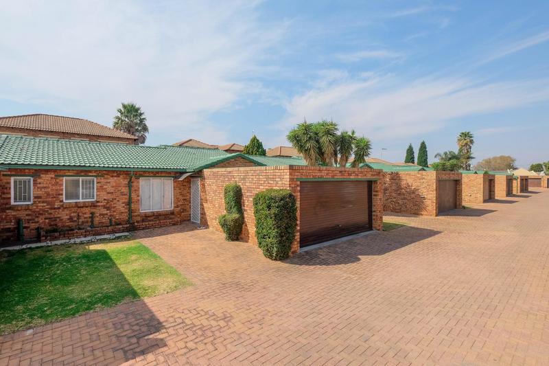 3 Bedroom Property for Sale in Florida Glen Gauteng