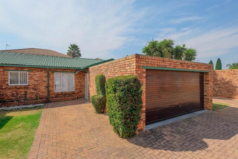 3 Bedroom Property for Sale in Florida Glen Gauteng