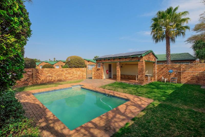 3 Bedroom Property for Sale in Florida Glen Gauteng