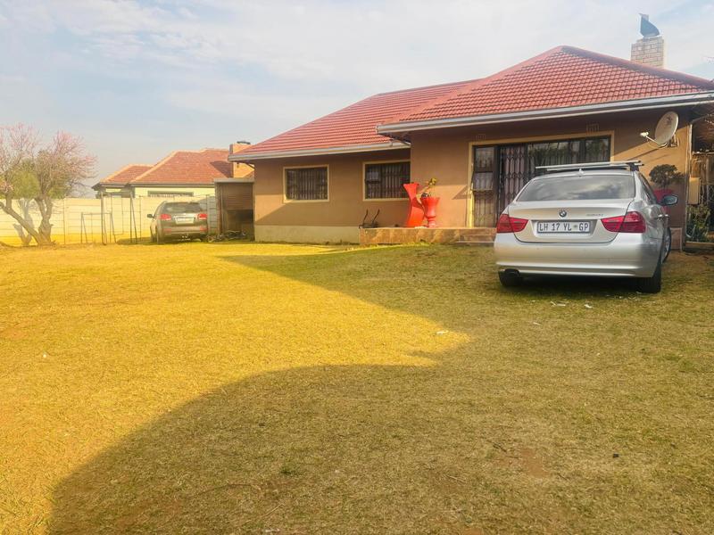 To Let 3 Bedroom Property for Rent in Creswell Park Gauteng