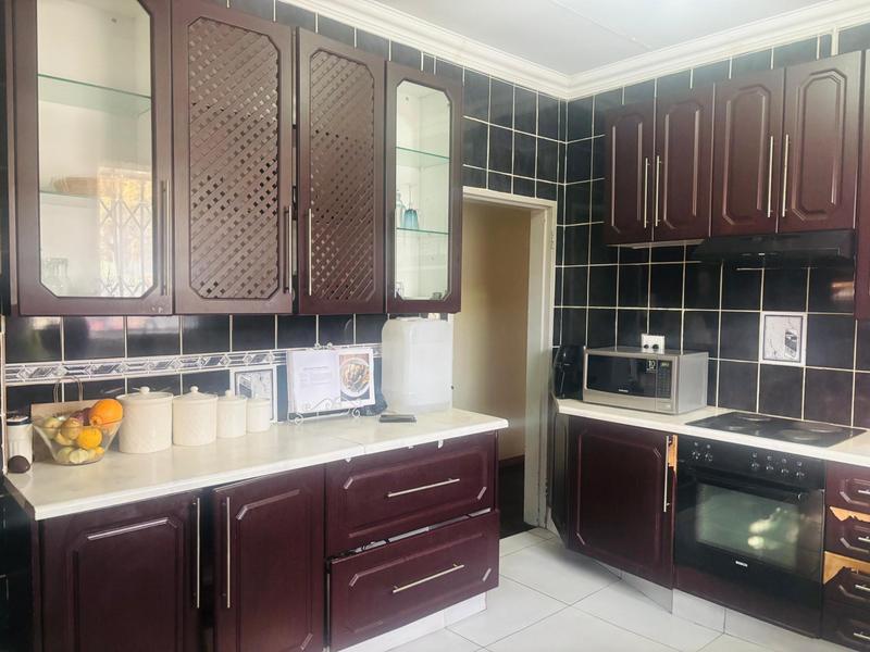 To Let 3 Bedroom Property for Rent in Creswell Park Gauteng