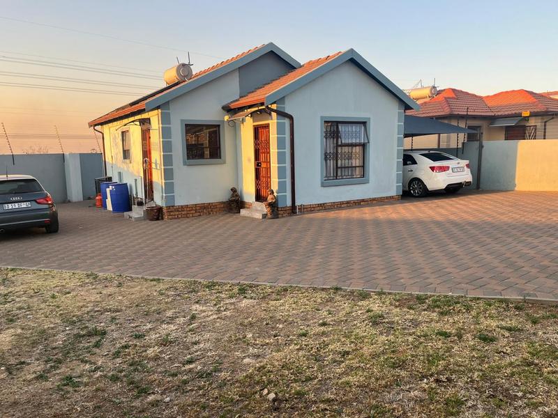 3 Bedroom Property for Sale in Blue Hills Gauteng