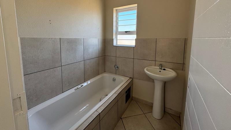 3 Bedroom Property for Sale in Olievenhoutbosch Gauteng