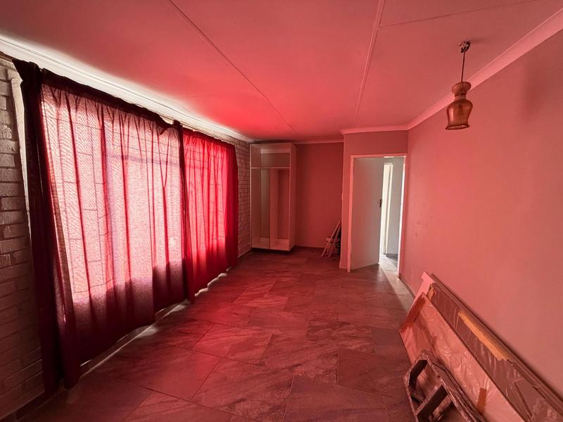 5 Bedroom Property for Sale in Three Rivers Gauteng