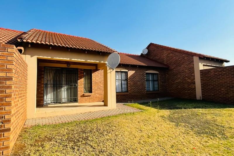To Let 2 Bedroom Property for Rent in Monavoni Gauteng