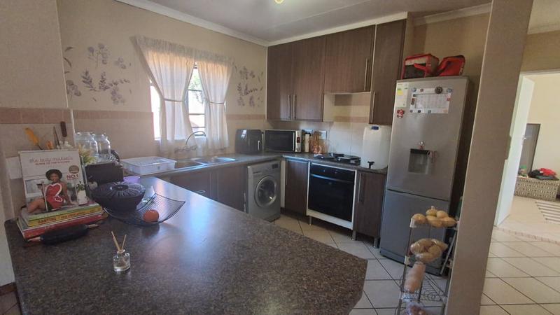 To Let 2 Bedroom Property for Rent in Monavoni Gauteng