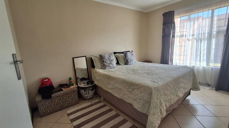 To Let 2 Bedroom Property for Rent in Monavoni Gauteng