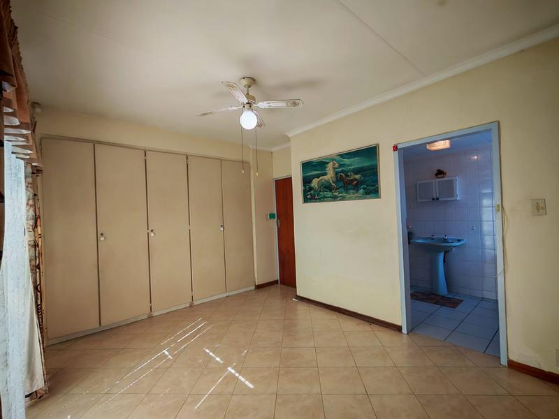 To Let 4 Bedroom Property for Rent in Florauna Gauteng