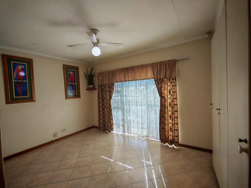 To Let 4 Bedroom Property for Rent in Florauna Gauteng