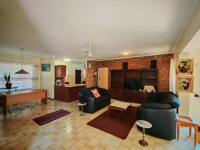 To Let 4 Bedroom Property for Rent in Florauna Gauteng