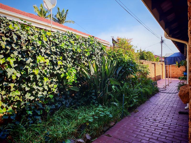 To Let 4 Bedroom Property for Rent in Florauna Gauteng