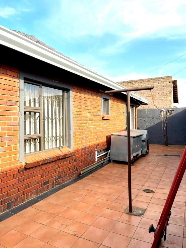To Let 3 Bedroom Property for Rent in Pimville Gauteng