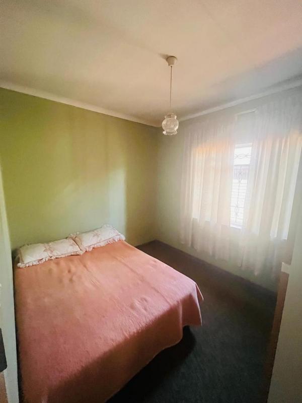 3 Bedroom Property for Sale in Protea North Gauteng