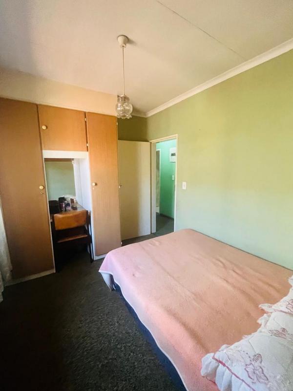 3 Bedroom Property for Sale in Protea North Gauteng