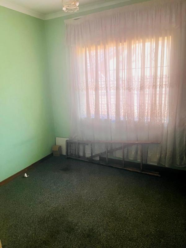 3 Bedroom Property for Sale in Protea North Gauteng