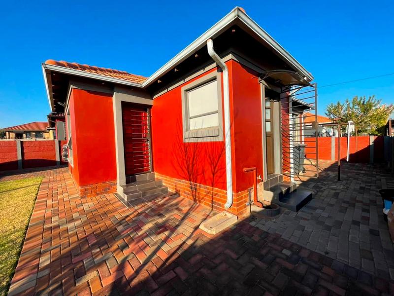 3 Bedroom Property for Sale in Witpoortjie Gauteng