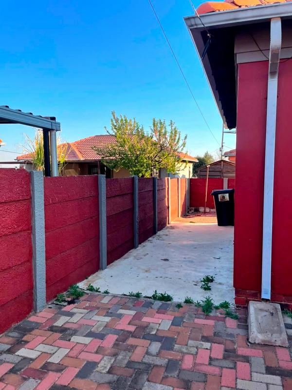 3 Bedroom Property for Sale in Witpoortjie Gauteng