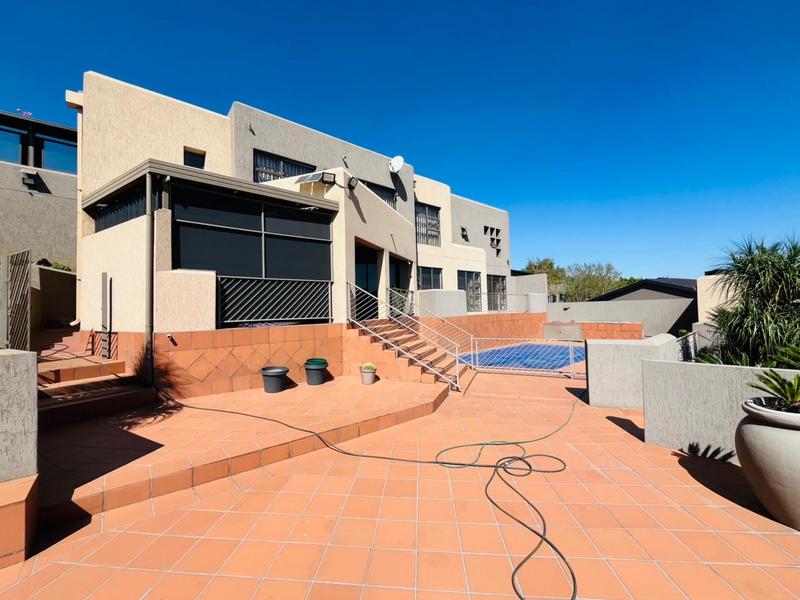 4 Bedroom Property for Sale in Bassonia Gauteng