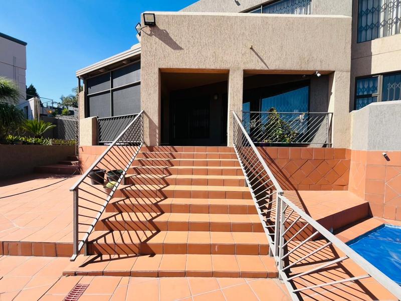 4 Bedroom Property for Sale in Bassonia Gauteng