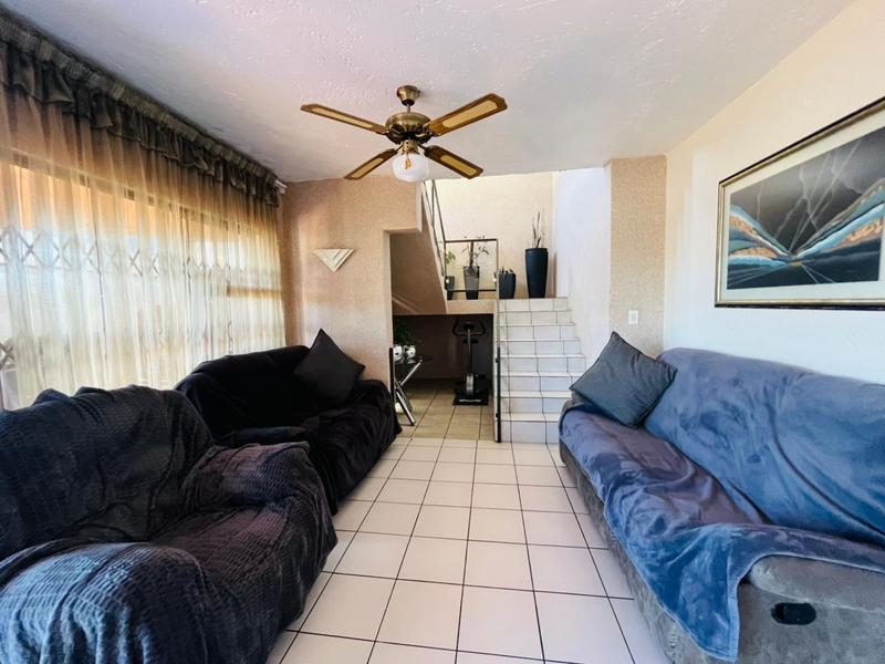 4 Bedroom Property for Sale in Bassonia Gauteng