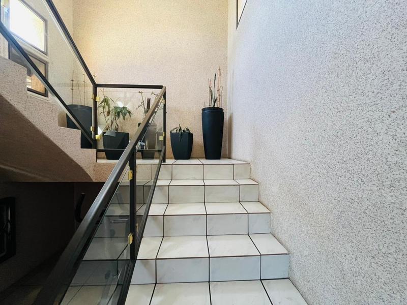 4 Bedroom Property for Sale in Bassonia Gauteng
