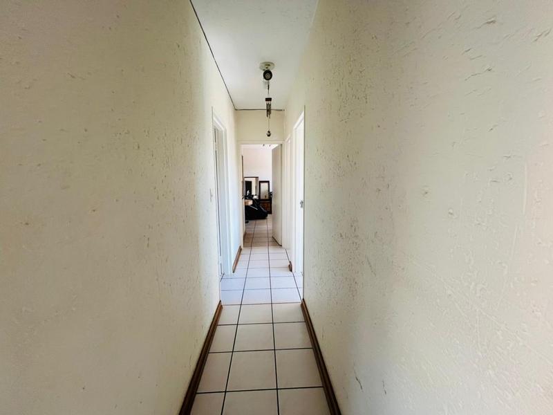 4 Bedroom Property for Sale in Bassonia Gauteng