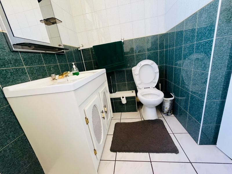 4 Bedroom Property for Sale in Bassonia Gauteng