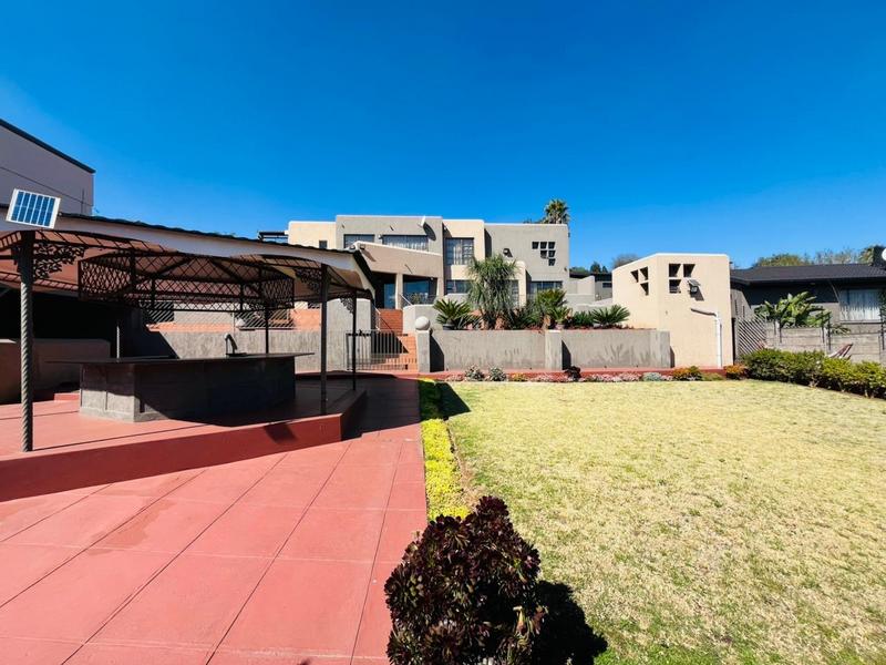 4 Bedroom Property for Sale in Bassonia Gauteng