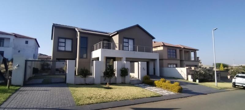 To Let 4 Bedroom Property for Rent in Wildtuinpark Gauteng