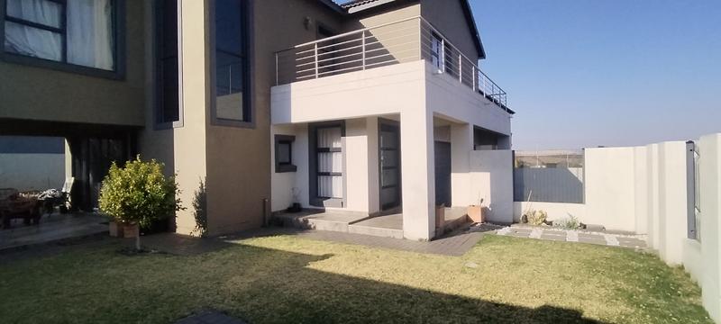 To Let 4 Bedroom Property for Rent in Wildtuinpark Gauteng