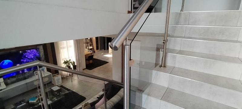 To Let 4 Bedroom Property for Rent in Wildtuinpark Gauteng