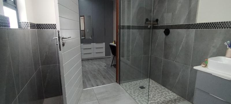 To Let 4 Bedroom Property for Rent in Wildtuinpark Gauteng