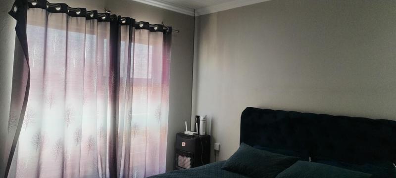 To Let 4 Bedroom Property for Rent in Wildtuinpark Gauteng