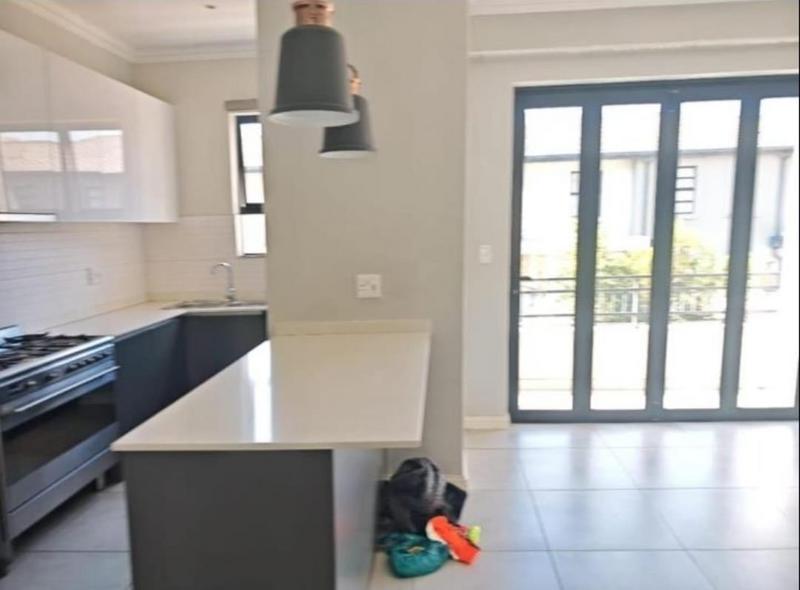 To Let 3 Bedroom Property for Rent in Bryanston Gauteng