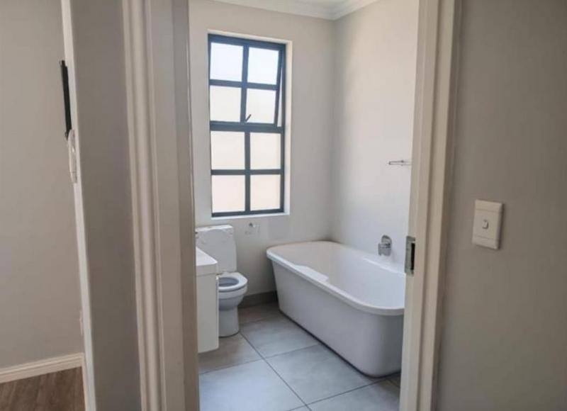 To Let 3 Bedroom Property for Rent in Bryanston Gauteng