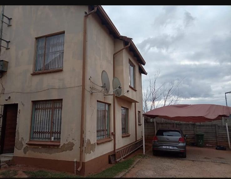 3 Bedroom Property for Sale in Clayville Gauteng