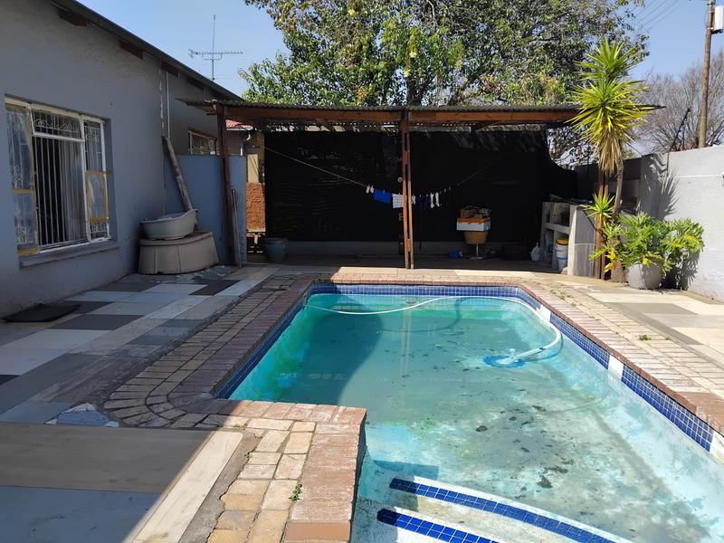 4 Bedroom Property for Sale in Malvern East Gauteng