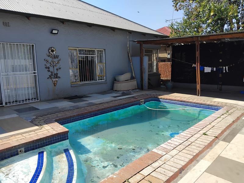 4 Bedroom Property for Sale in Malvern East Gauteng