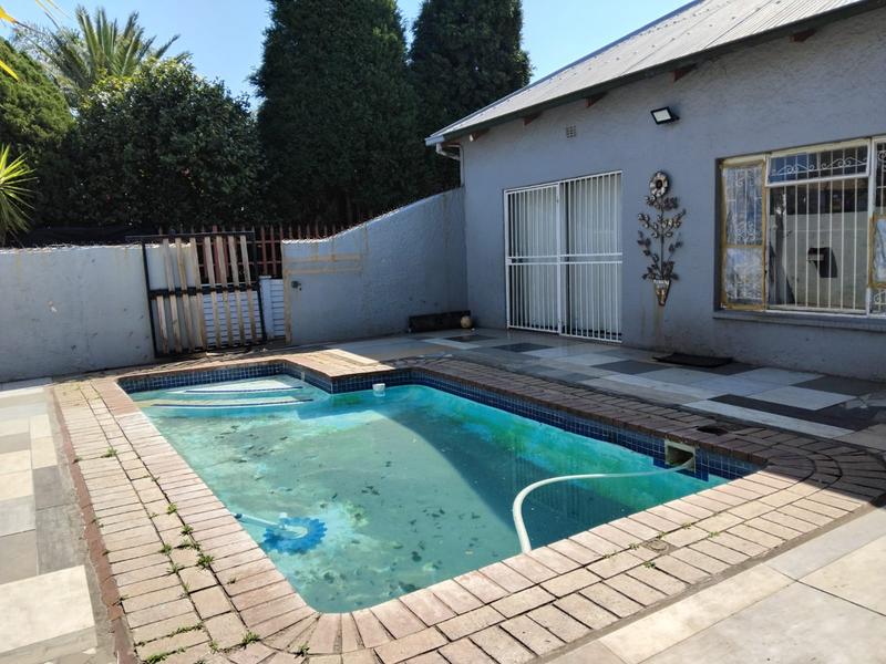 4 Bedroom Property for Sale in Malvern East Gauteng