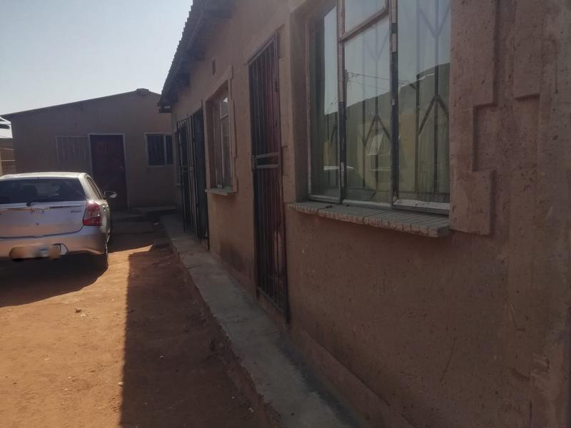 1 Bedroom Property for Sale in Bram Fischerville Gauteng