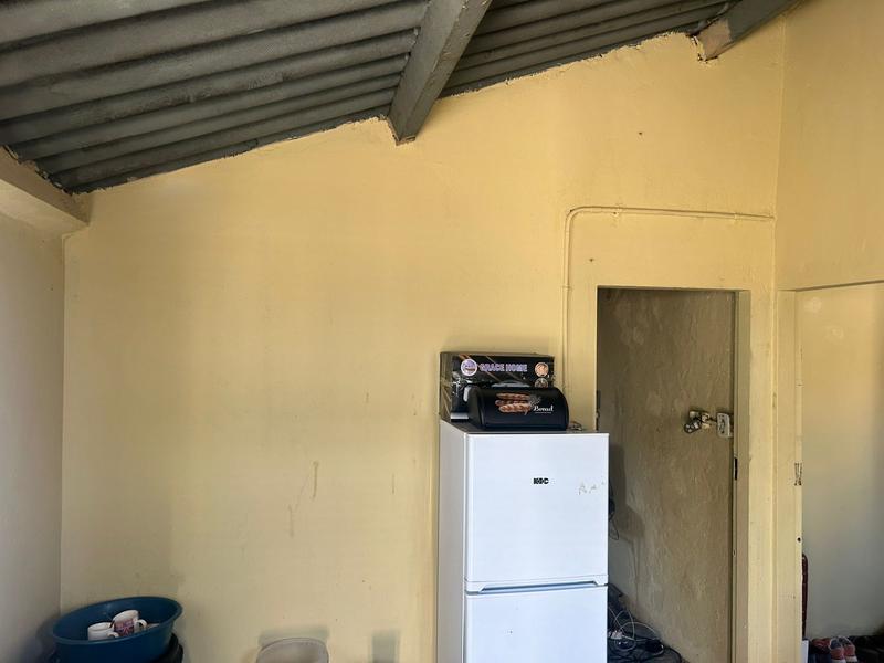 1 Bedroom Property for Sale in Meadowlands West Gauteng