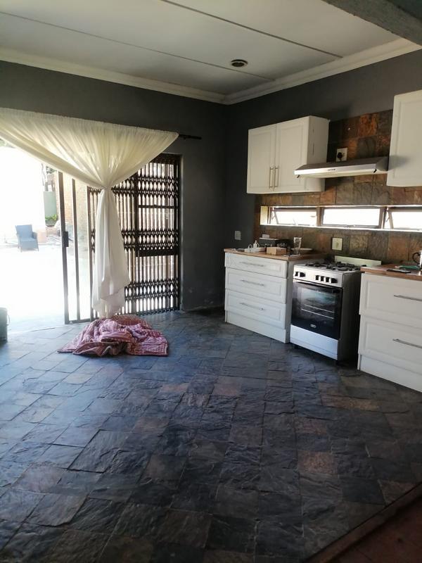 2 Bedroom Property for Sale in Westdene Gauteng