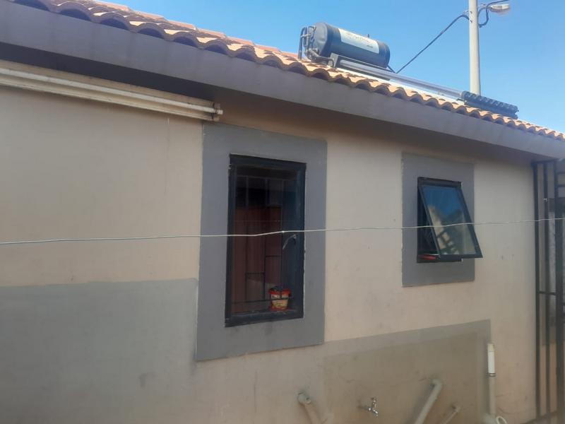2 Bedroom Property for Sale in Palm Ridge Ext 2 Gauteng