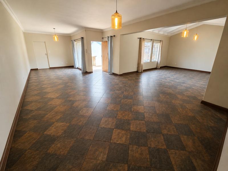 4 Bedroom Property for Sale in Elardus Park Gauteng