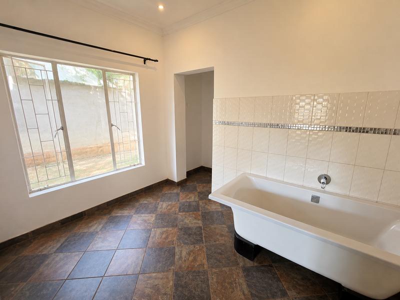 4 Bedroom Property for Sale in Elardus Park Gauteng